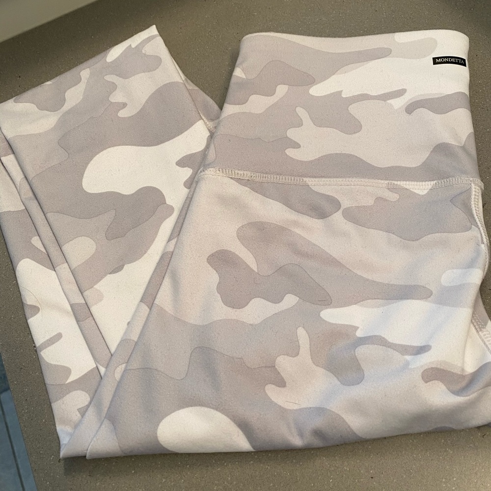 Mondetta camo leggings